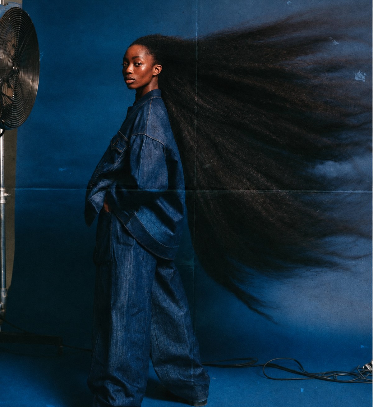 Gáamai — Hair in motion